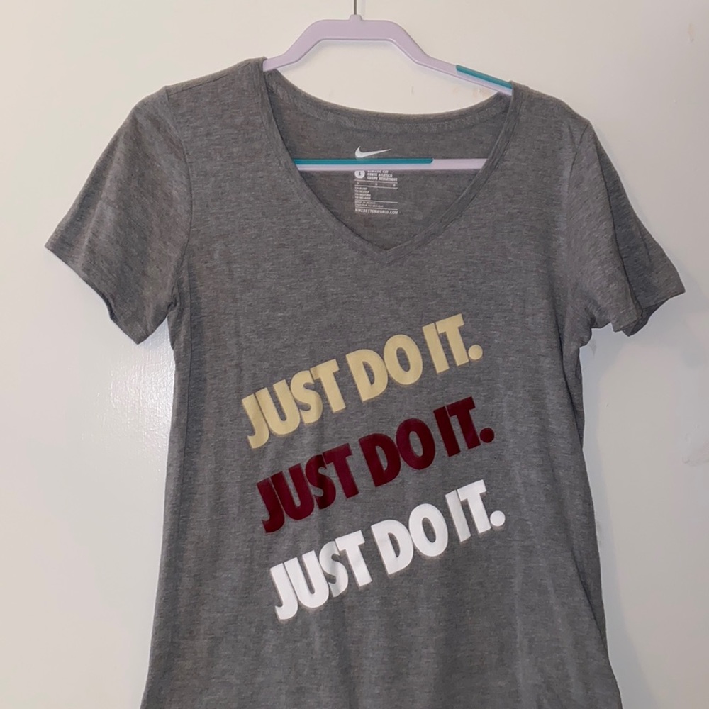 Nike V-Neck Tee
